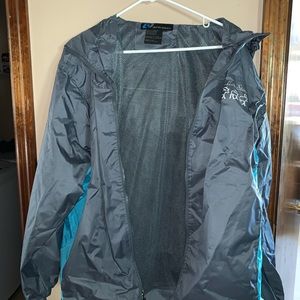 yellow stone wind breaker